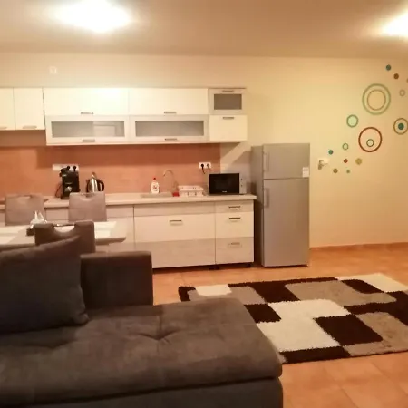 Reza Apartman